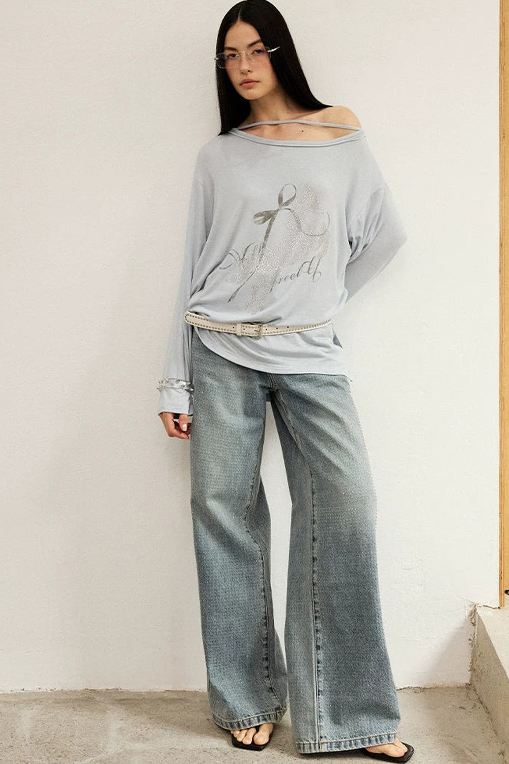 Top con strass effetto distressed con spalle scoperte
