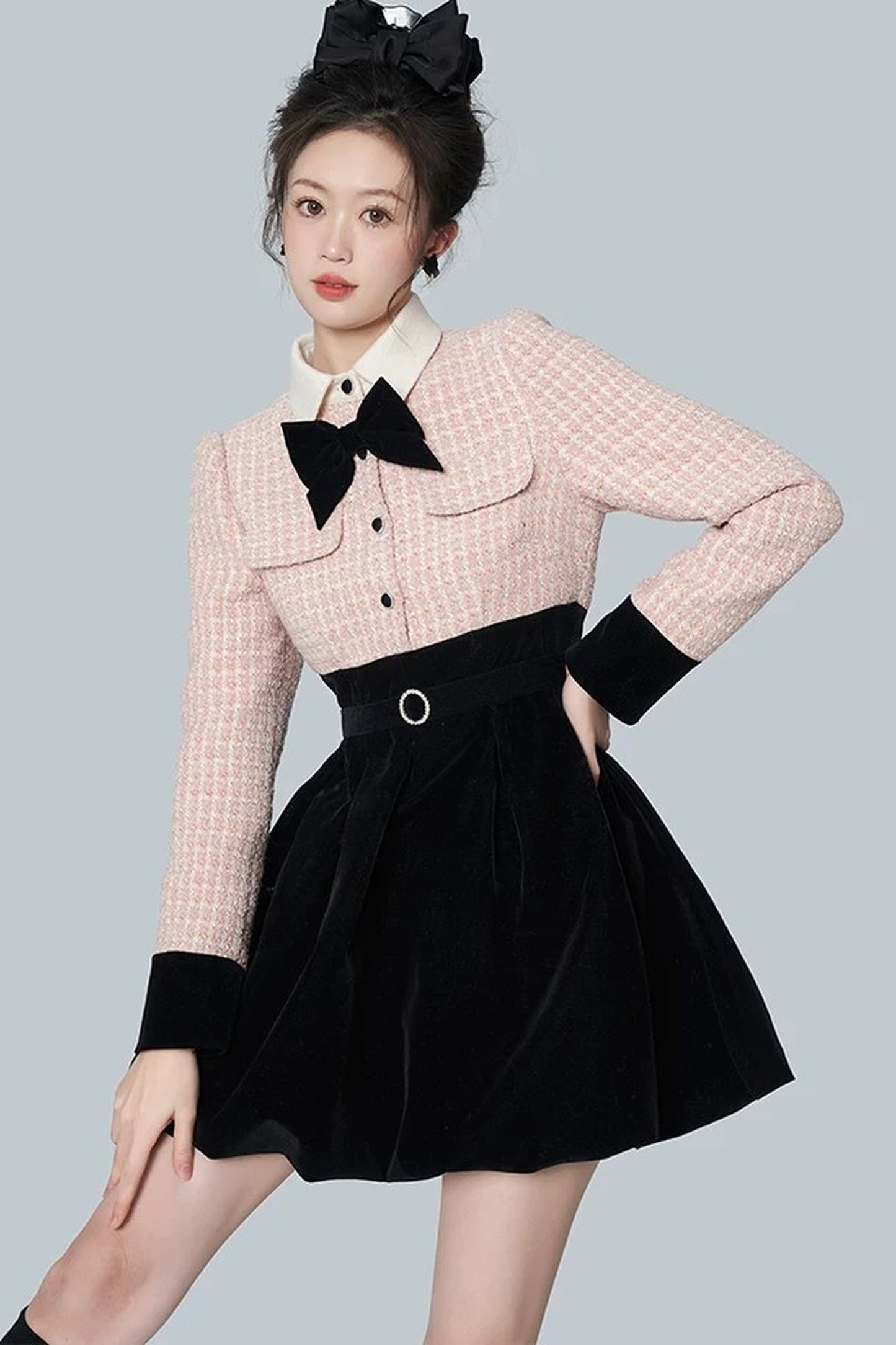 Tweed- und Samtkleid