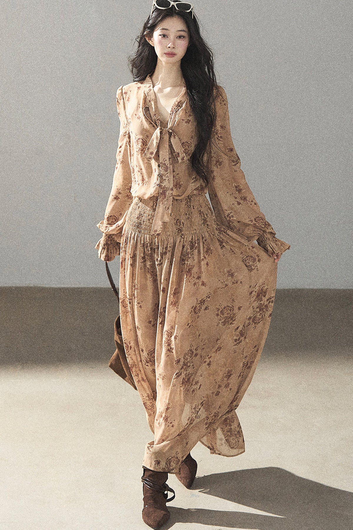 Ensemble robe fleurie à manches longues