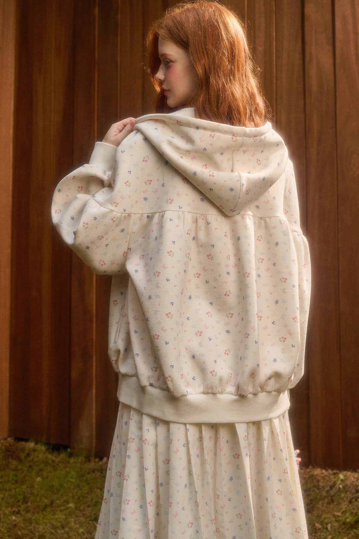 Hoodie and Pleated Skirt Set-Up