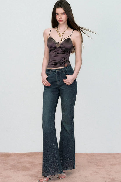 Retro-Jeans mit Strass und ausgestelltem Bein