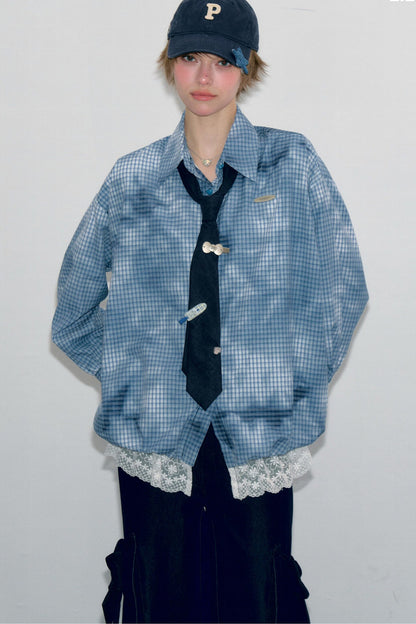 Blau karierte Bluse mit Spitzensaum