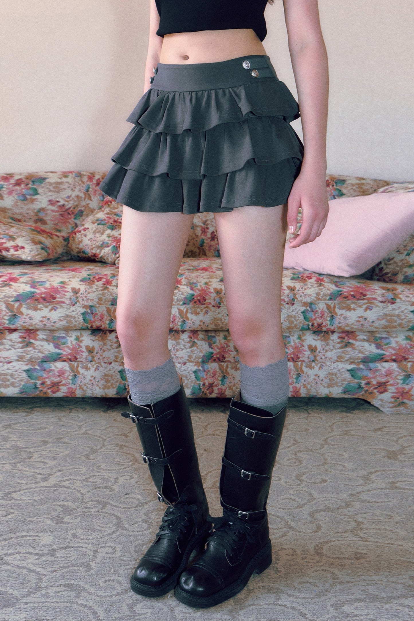 Gonna a balze con volant dallo stile femminile