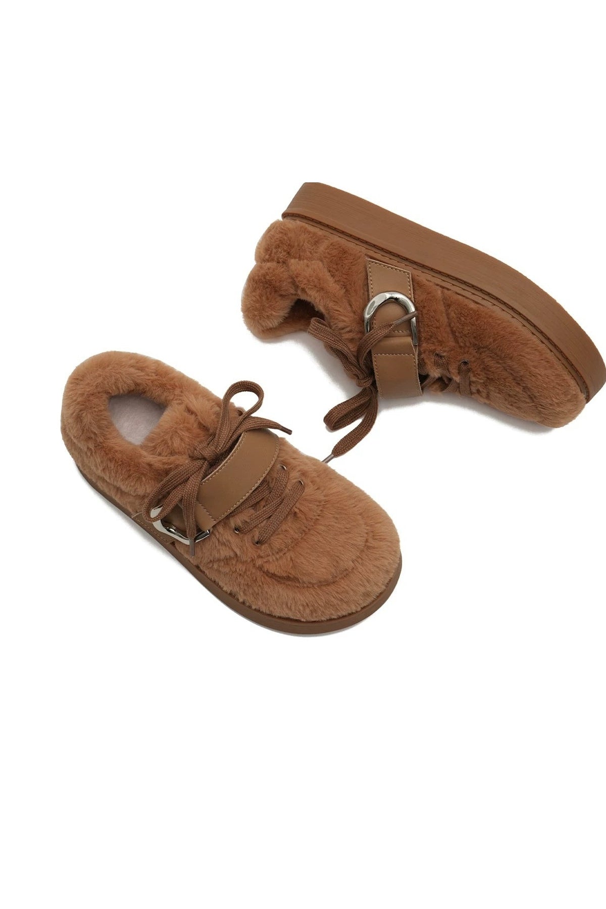 Sneakers morbide e pelose con suola spessa