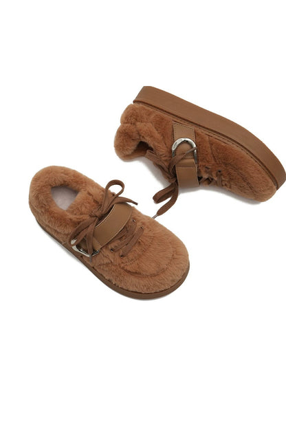 Sneakers morbide e pelose con suola spessa