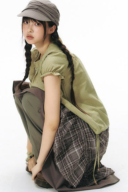 Camicia girly con maniche a sbuffo e girocollo
