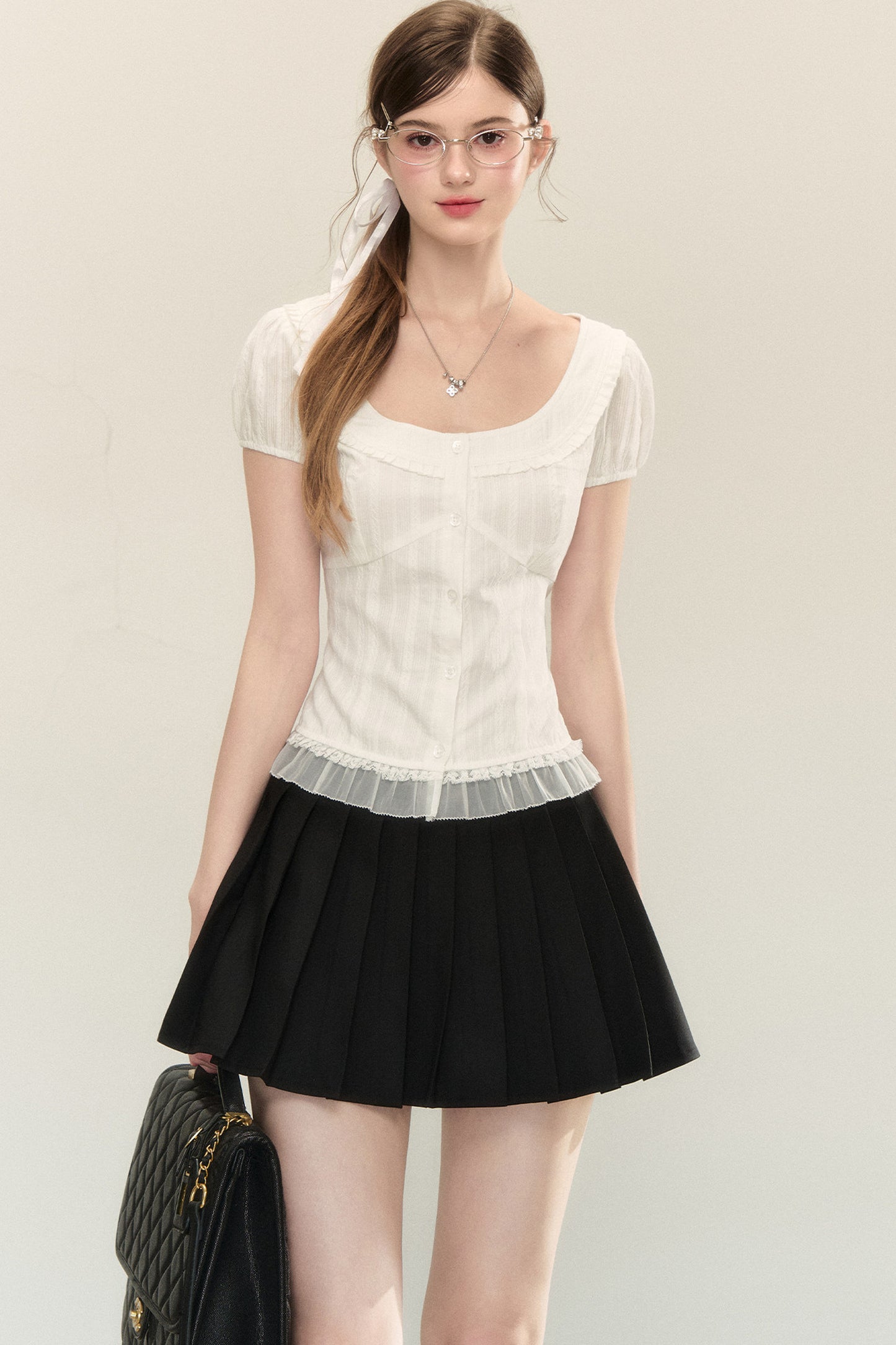 Camicia delicata a maniche corte
