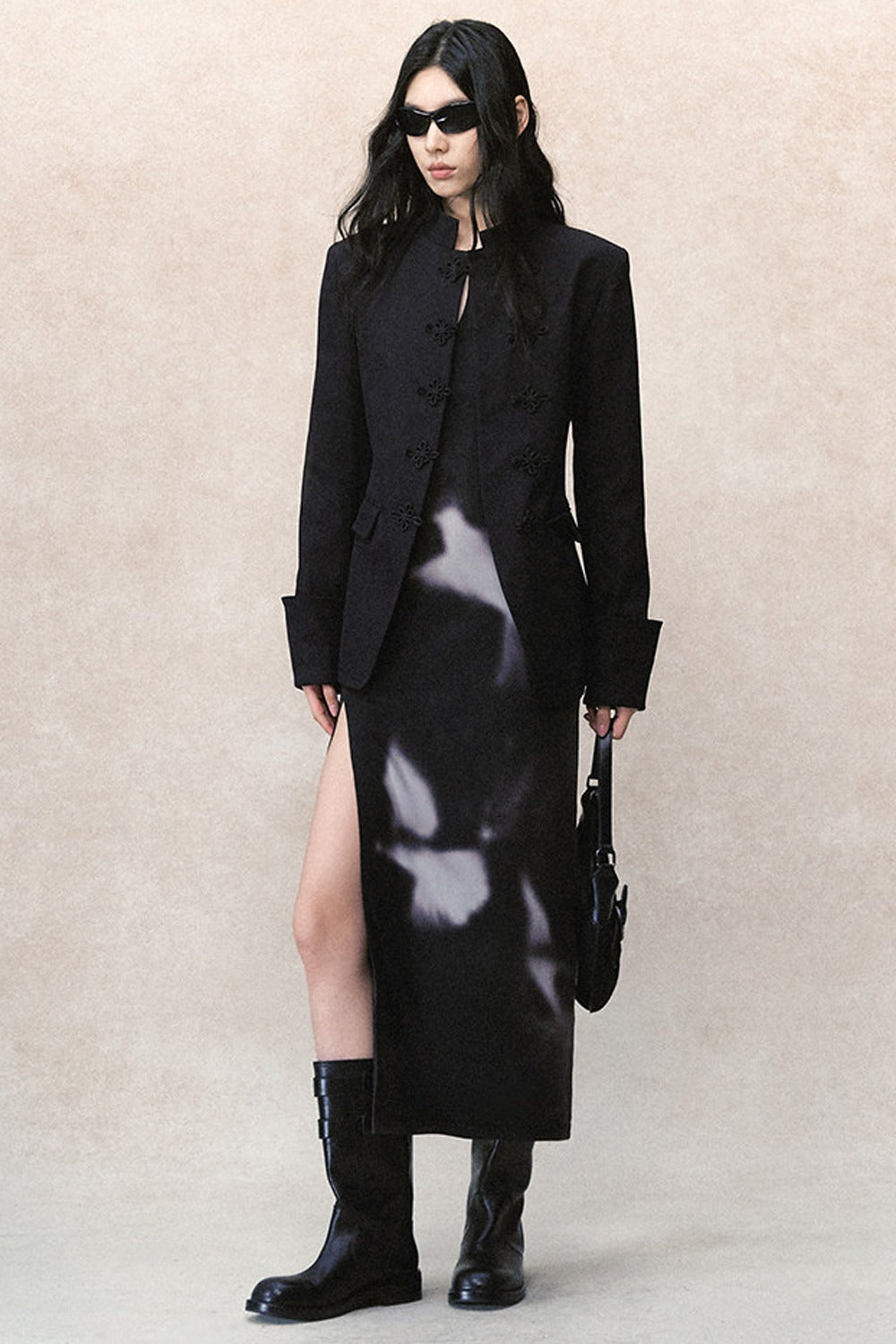 Completo con abito qipao in mesh stampato ombra inchiostro scuro