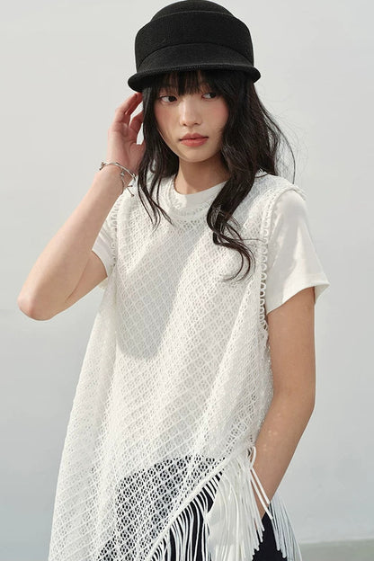Robe à franges tissée avec découpes irrégulières