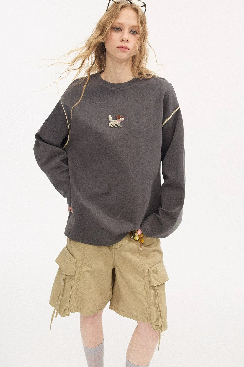 T-shirt avec broderie de chiot cartoon