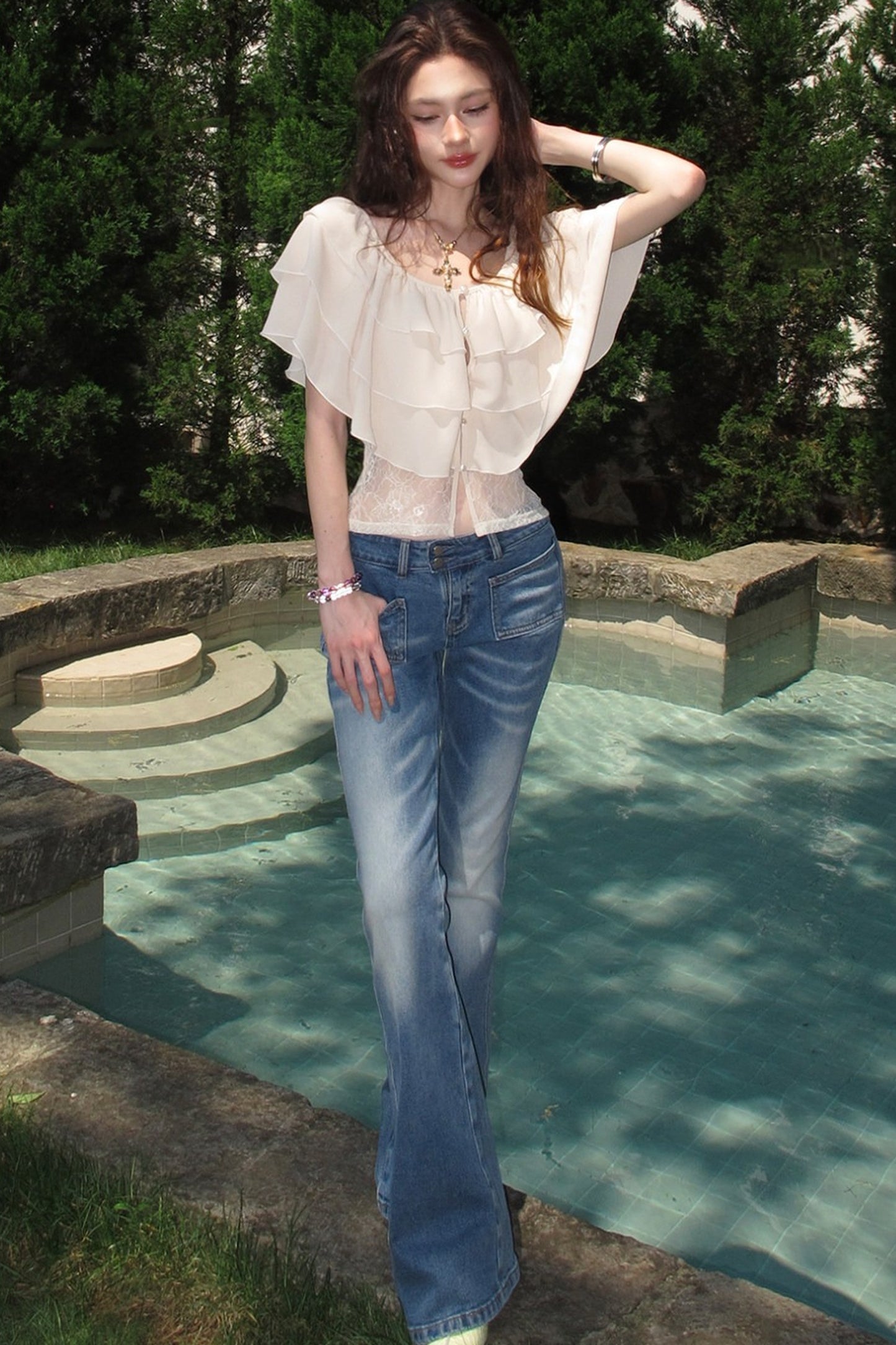 Mehrlagige Chiffonbluse mit Rüschen