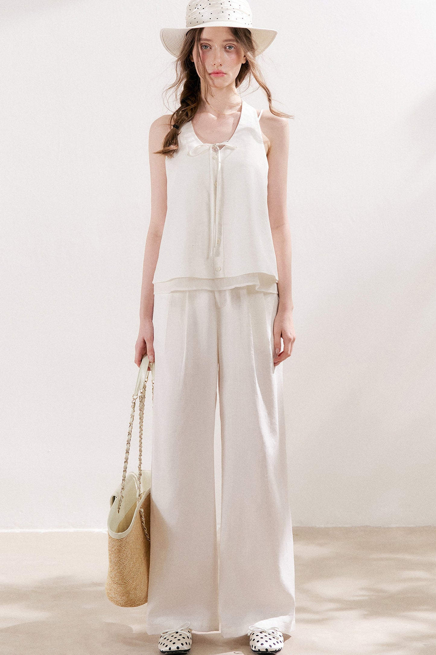 Leinen-Set aus Neckholder-Weste zum Binden und Hose mit geradem Bein