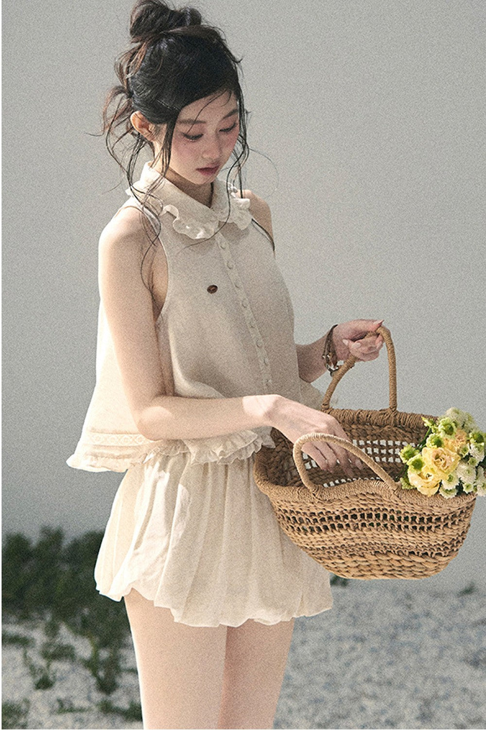 Conjunto de top de encaje francés y falda capullo