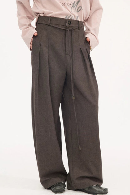 Pleated Curved Wide-Leg Pants