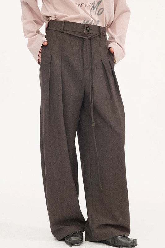 Pleated Curved Wide-Leg Pants