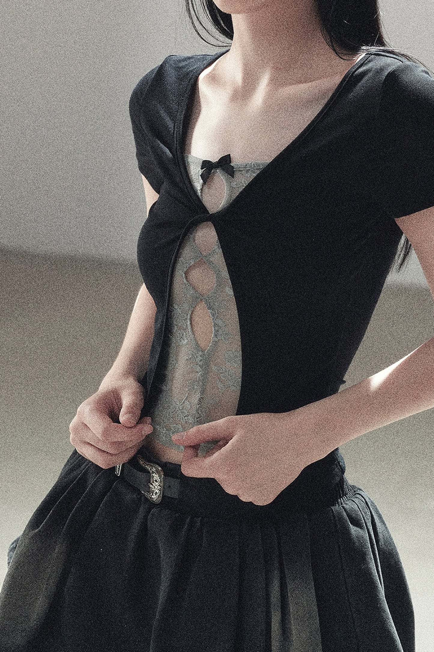 Haut en dentelle d’inspiration coréenne effet deux-pièces