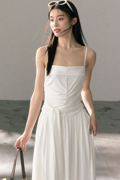 Plissiertes Trägerkleid aus Lyocell