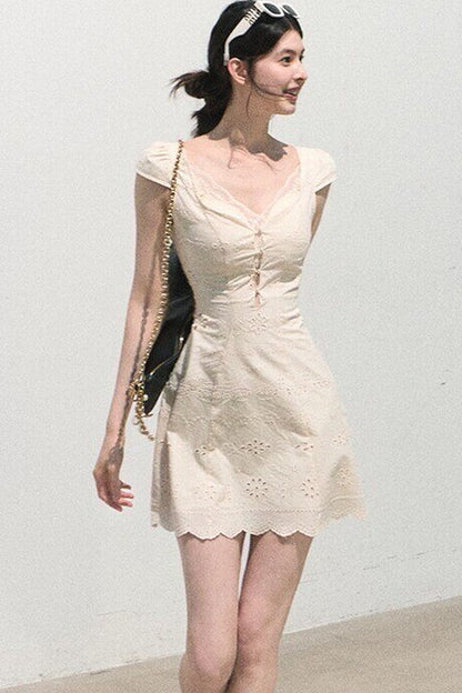Trägerkleid mit französischer Spitze