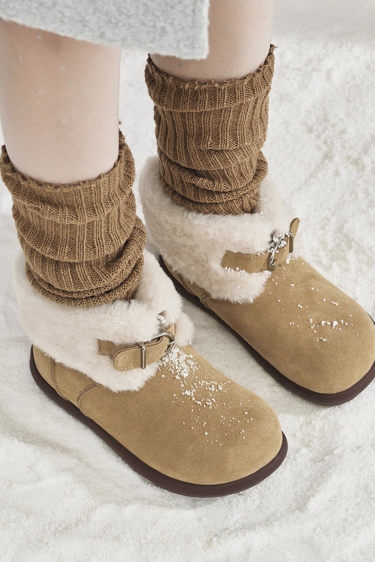 Fleece-Lined Flat Snow Boots