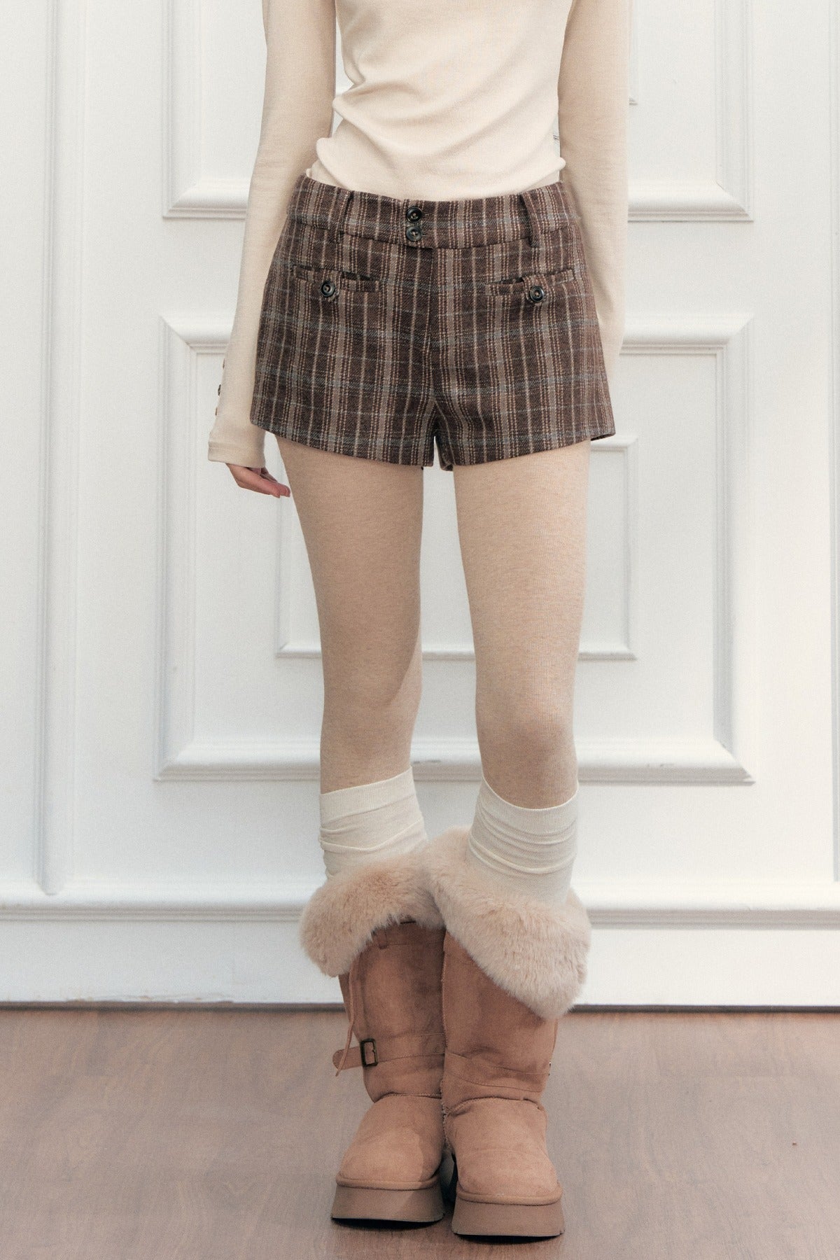 Classic Retro Plaid Woolen Straight Shorts