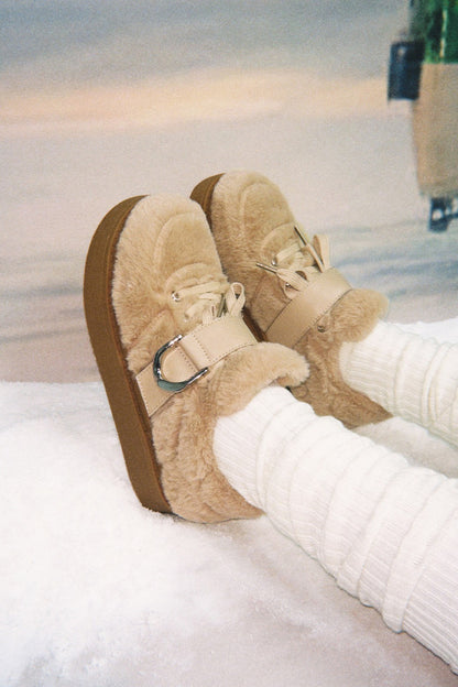 Sneakers morbide e pelose con suola spessa