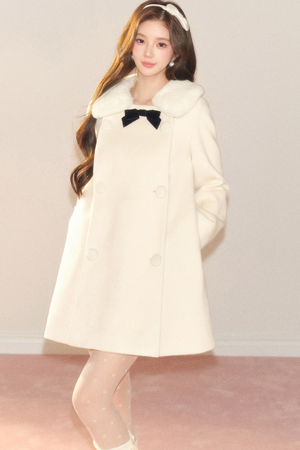 Manteau en laine avec nœud en velours