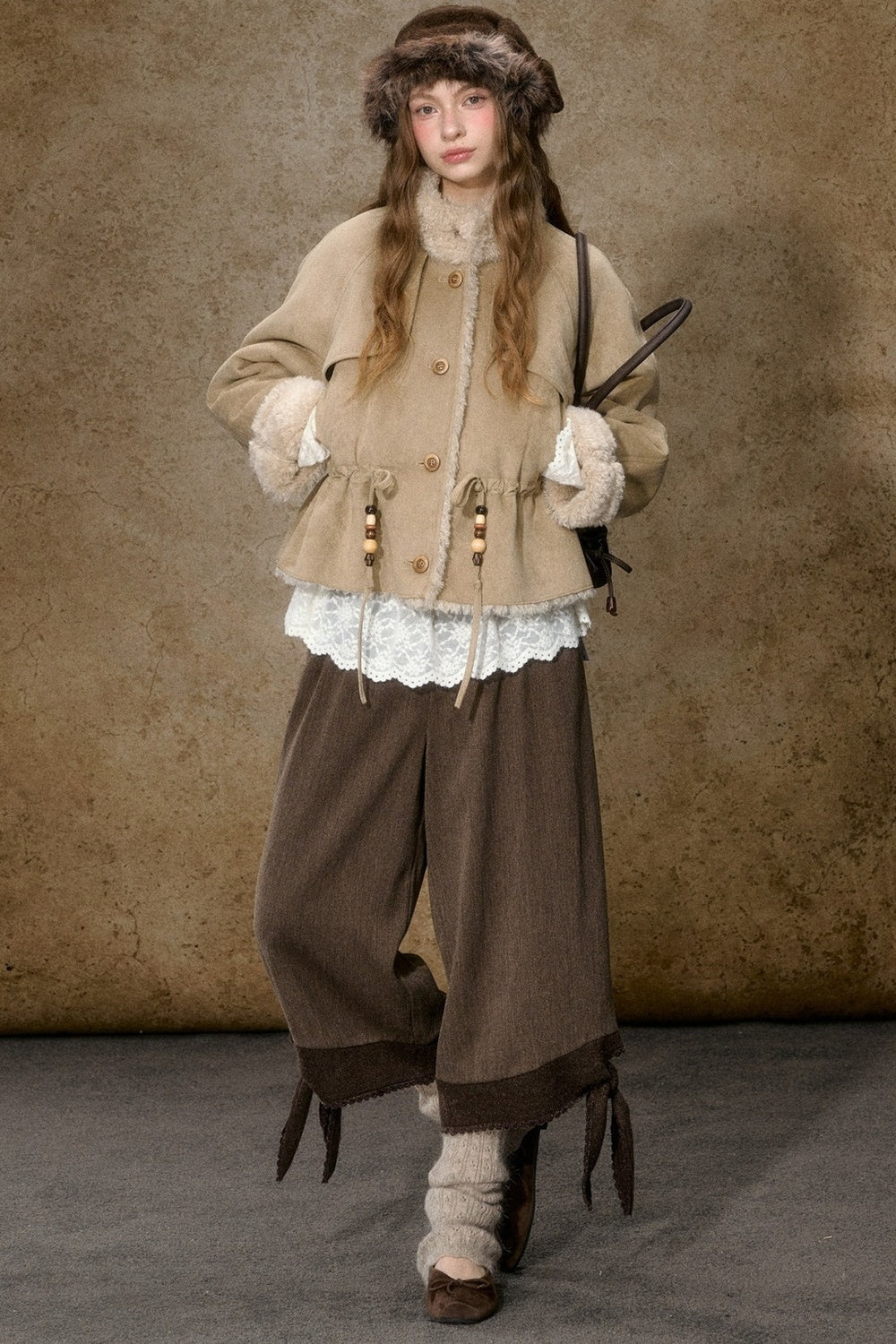 Dicke Plüschjacke mit Revers