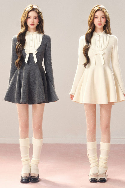 Robe grise à nœud à la taille