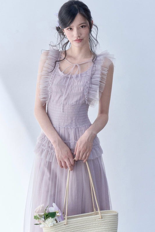 Robe plissée en dentelle à manches volantées