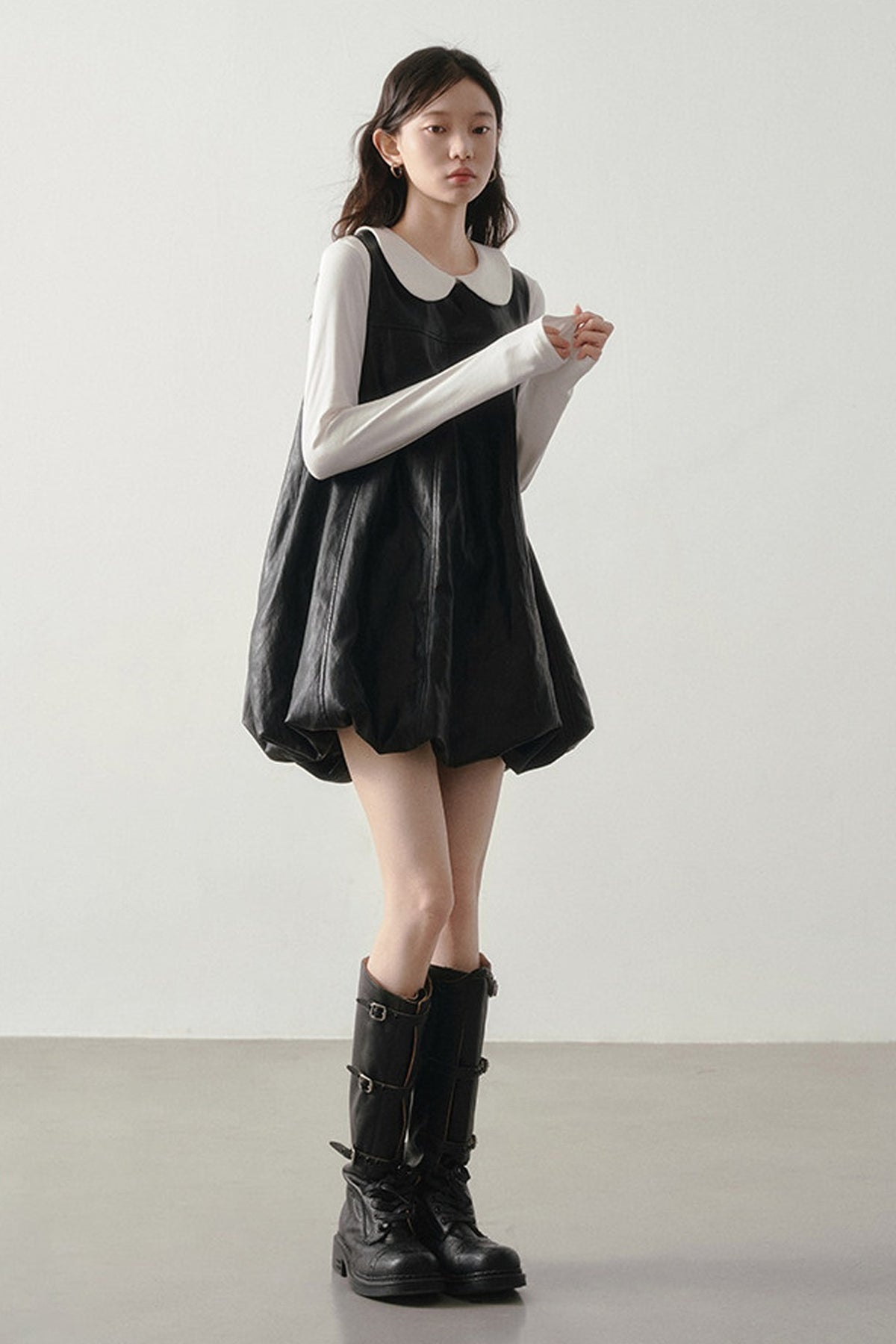 White Long-Sleeved Peter Pan Collar Top
