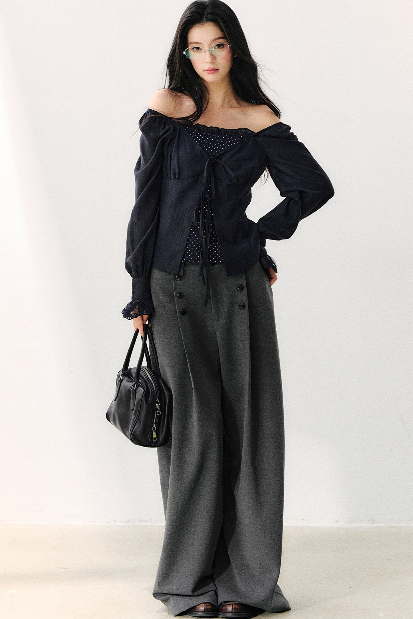 Stilvolle drapierte Hose mit weitem Bein