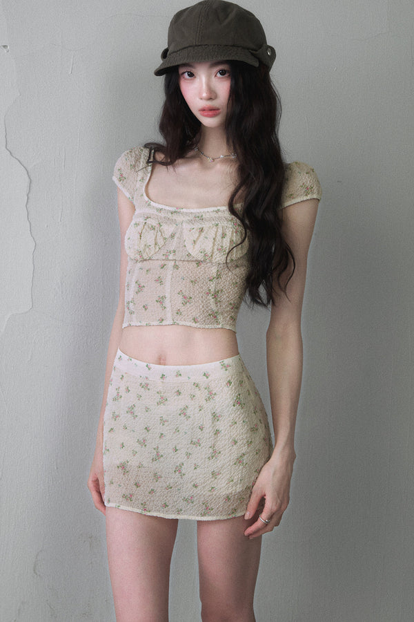 Short-Sleeved Floral Square-Neck Crop Top and Hip-Hugging Skirt Set