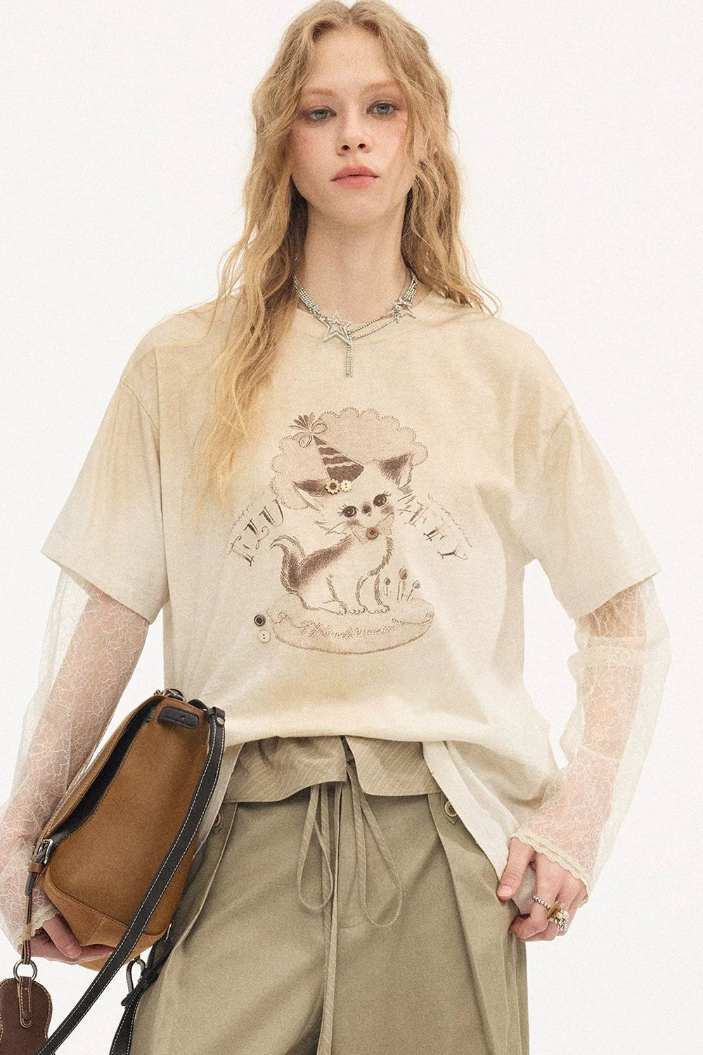 T-shirt vintage effetto consumato con stampa gattino