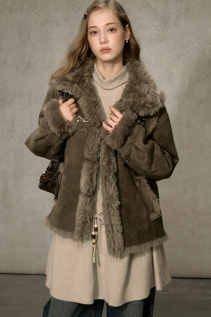 Embroidered Fur Collar Shearling Jacket