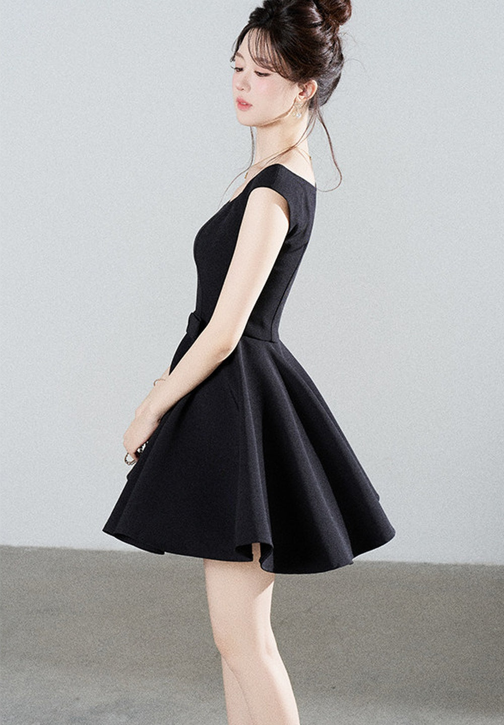 Black Square-Neck Puffy A-Line Dress