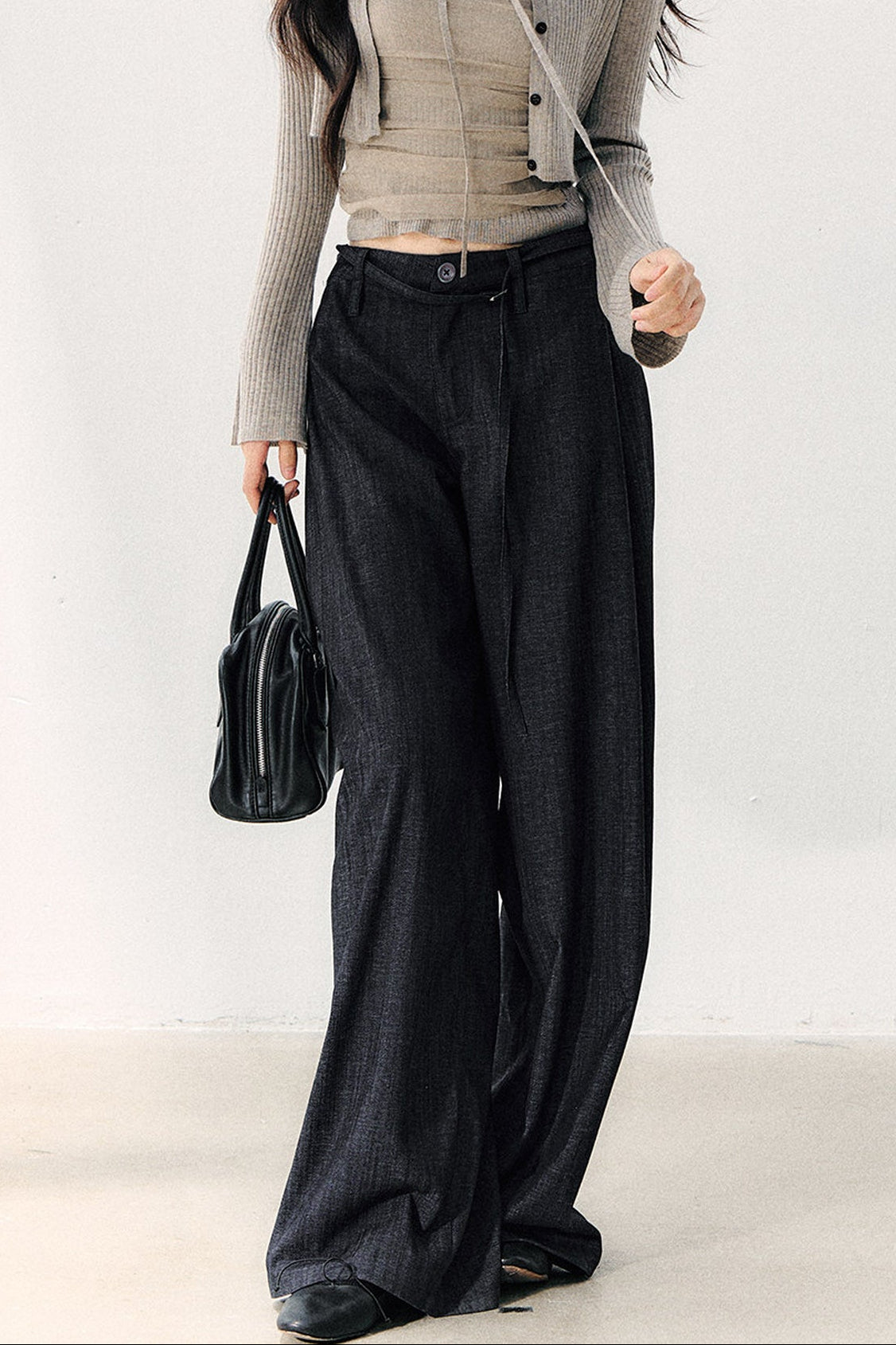 Pleated Washed Wide Leg Jeans