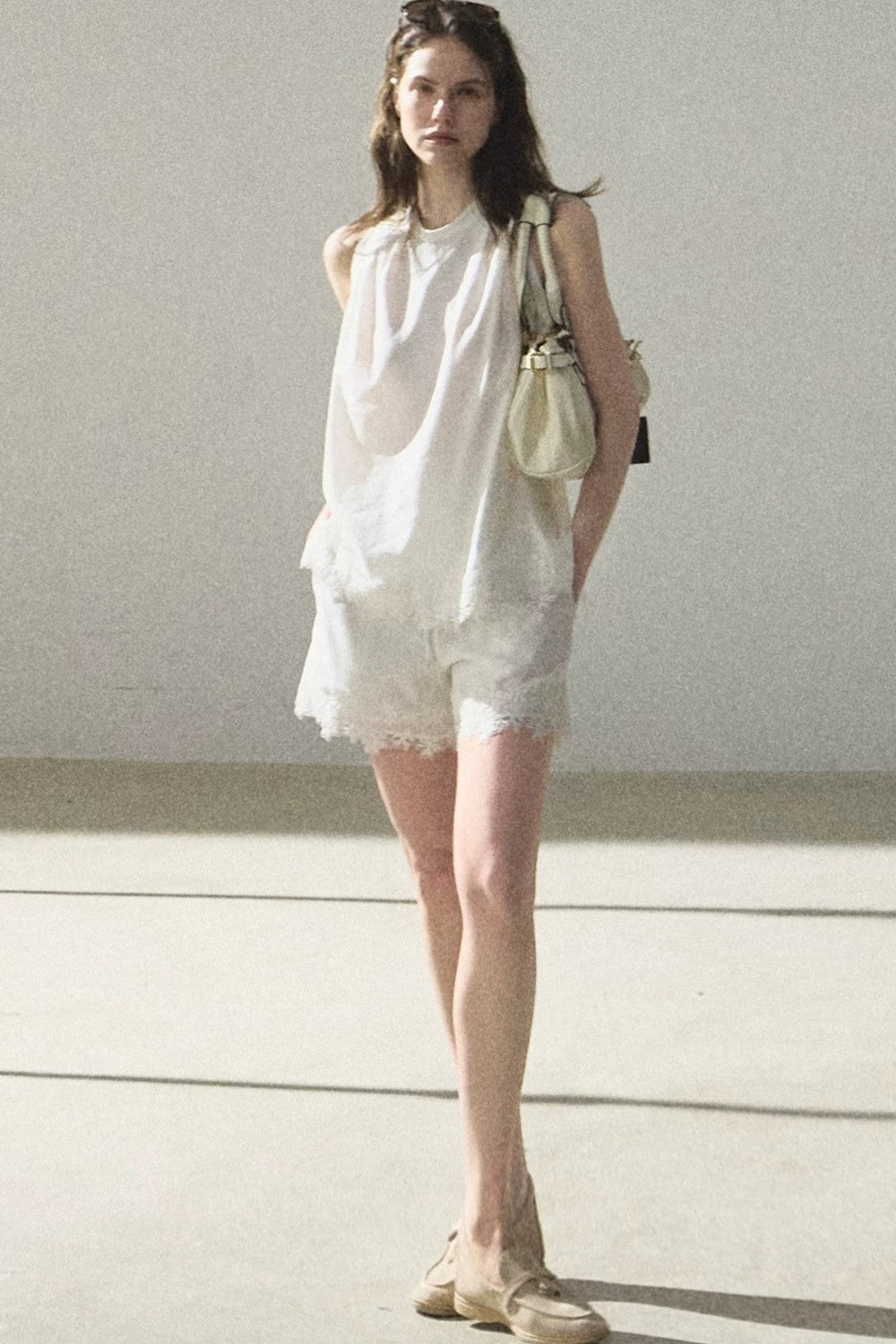 Lyocell-Spitzenhose mit weitem Bein