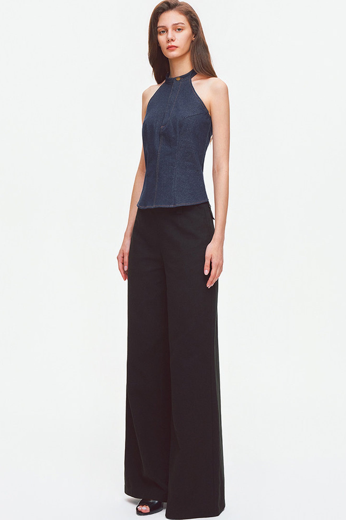 Top all'americana in denim con cuciture a contrasto e schiena scoperta