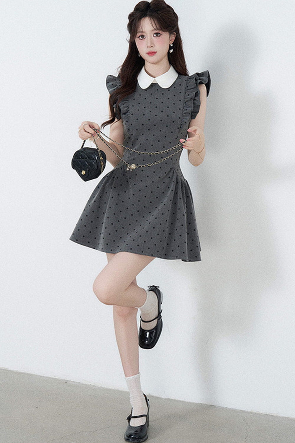Polka-Dot-Kleid mit Flatterärmeln