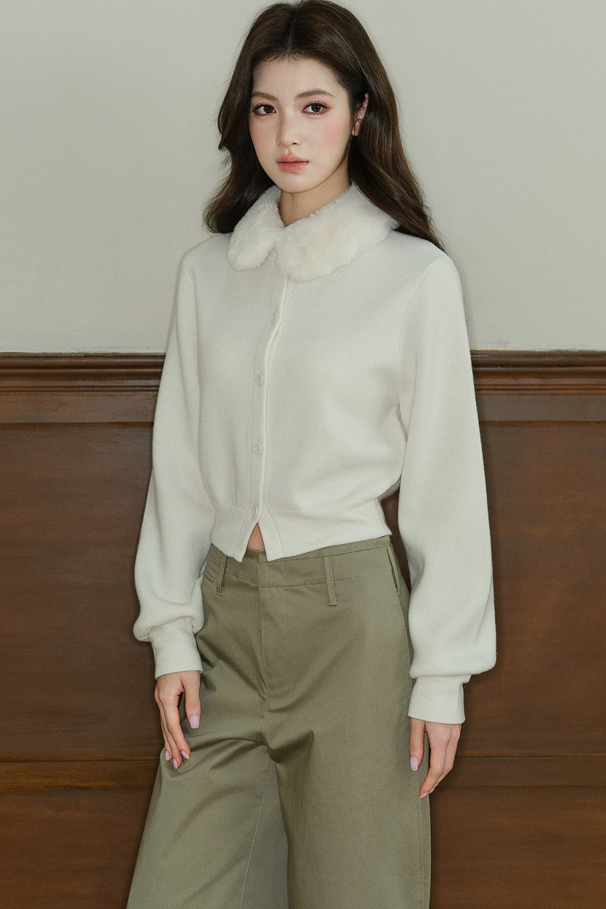Cardigan en maille à col en fourrure contrastante