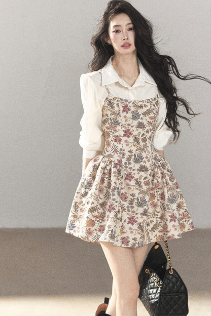Ensemble robe à bretelles florale et chemise