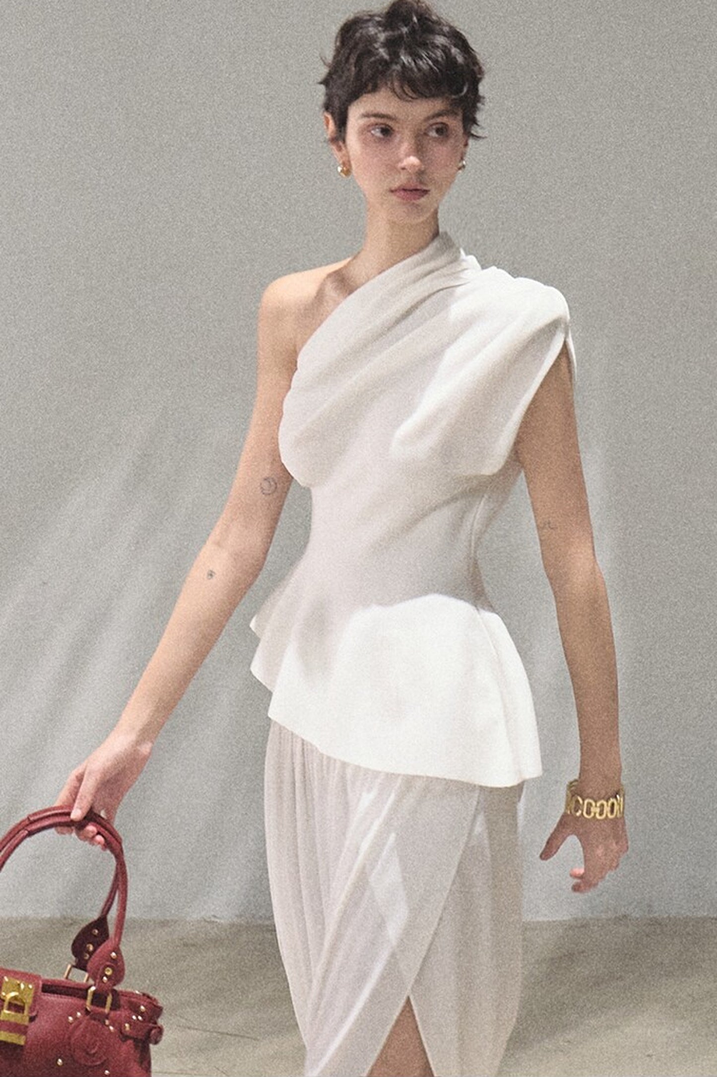 Irregular High-Waisted White Slit Skirt