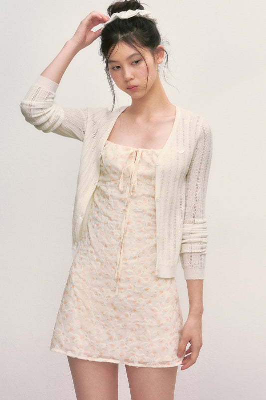 Conjunto de vestido de tirantes floral y cárdigan de punto