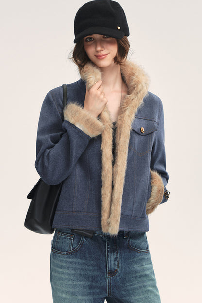 Jeansblaue Patchwork-Jacke mit Fellrevers