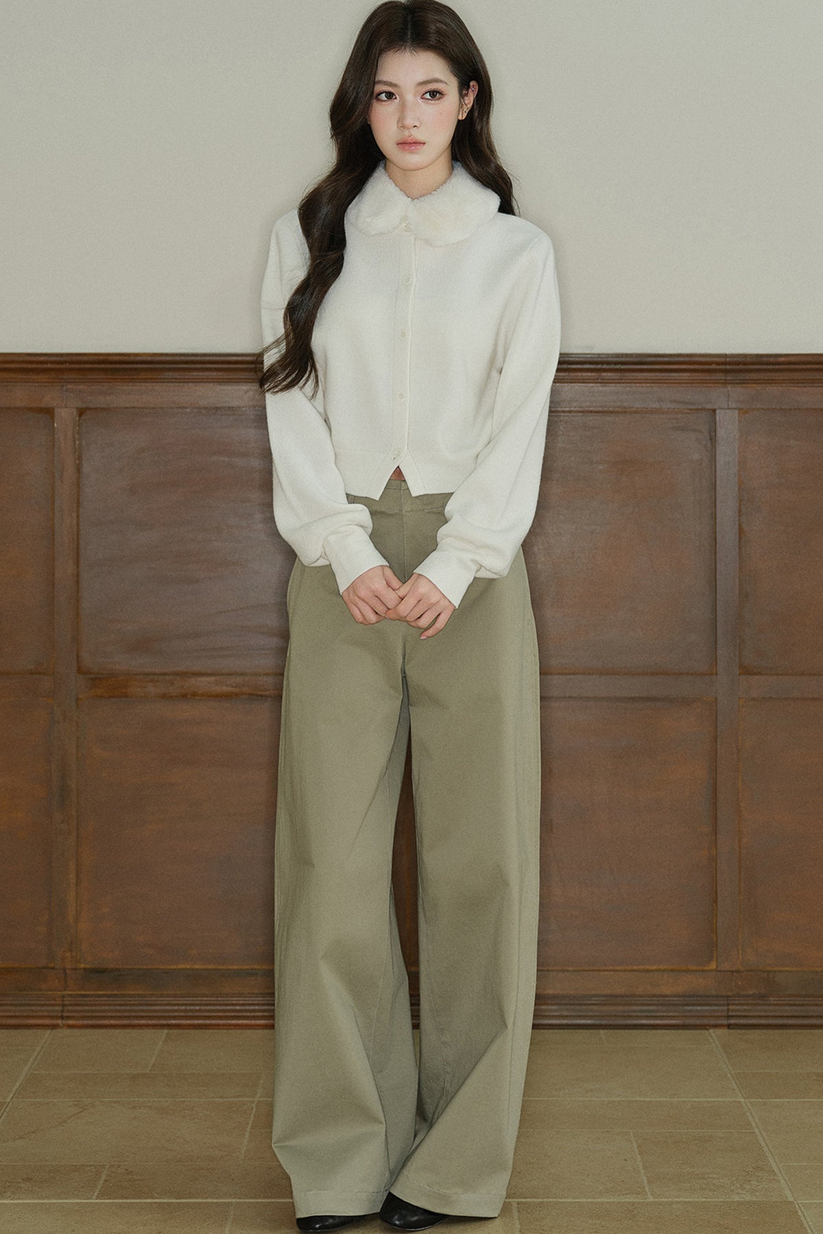 Pantalon taille basse à jambes larges