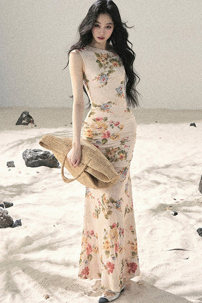 Sommerkleid aus Netzstoff mit Blumenmuster und Fischschwanz-Saum