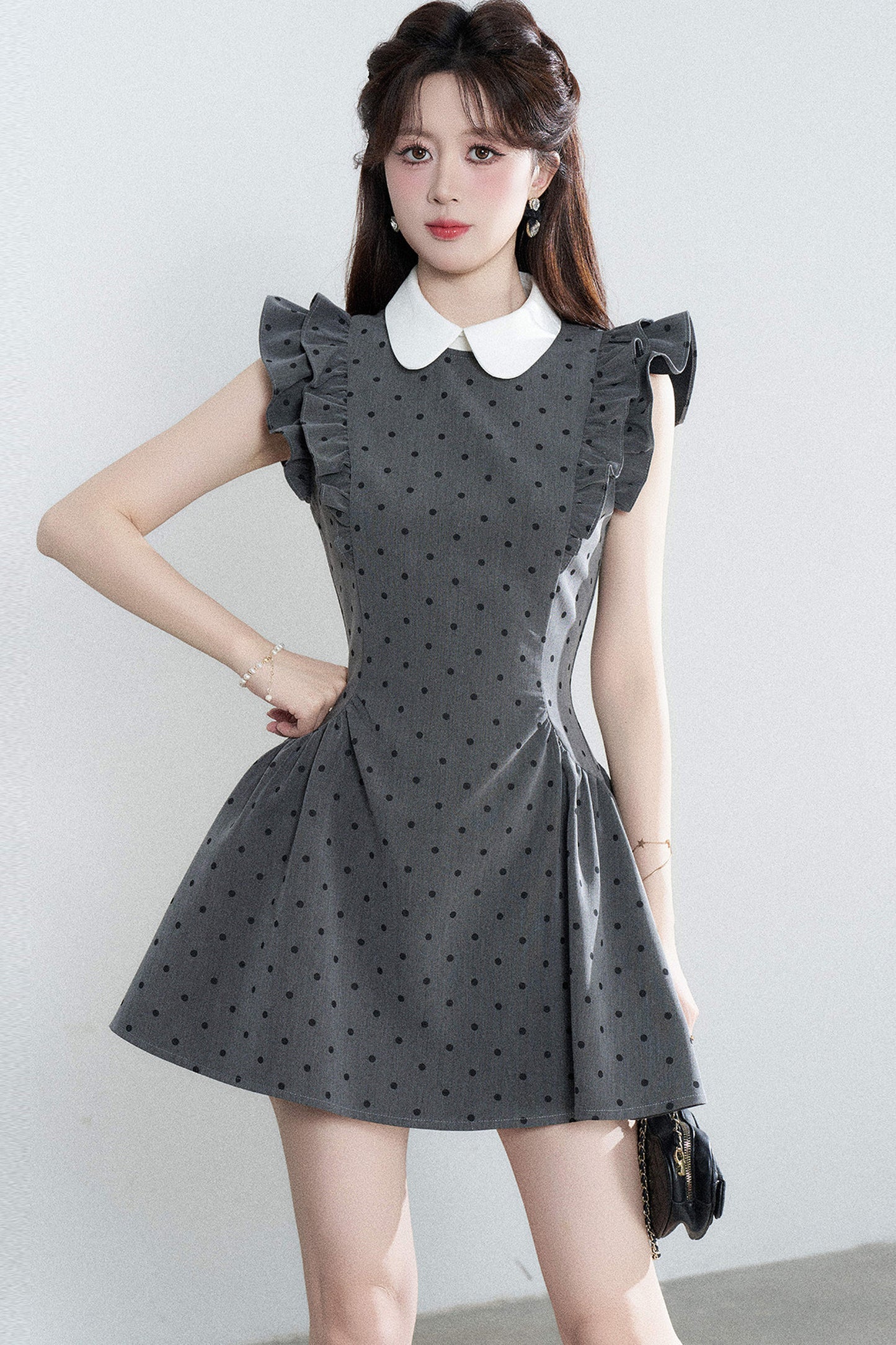 Polka-Dot-Kleid mit Flatterärmeln