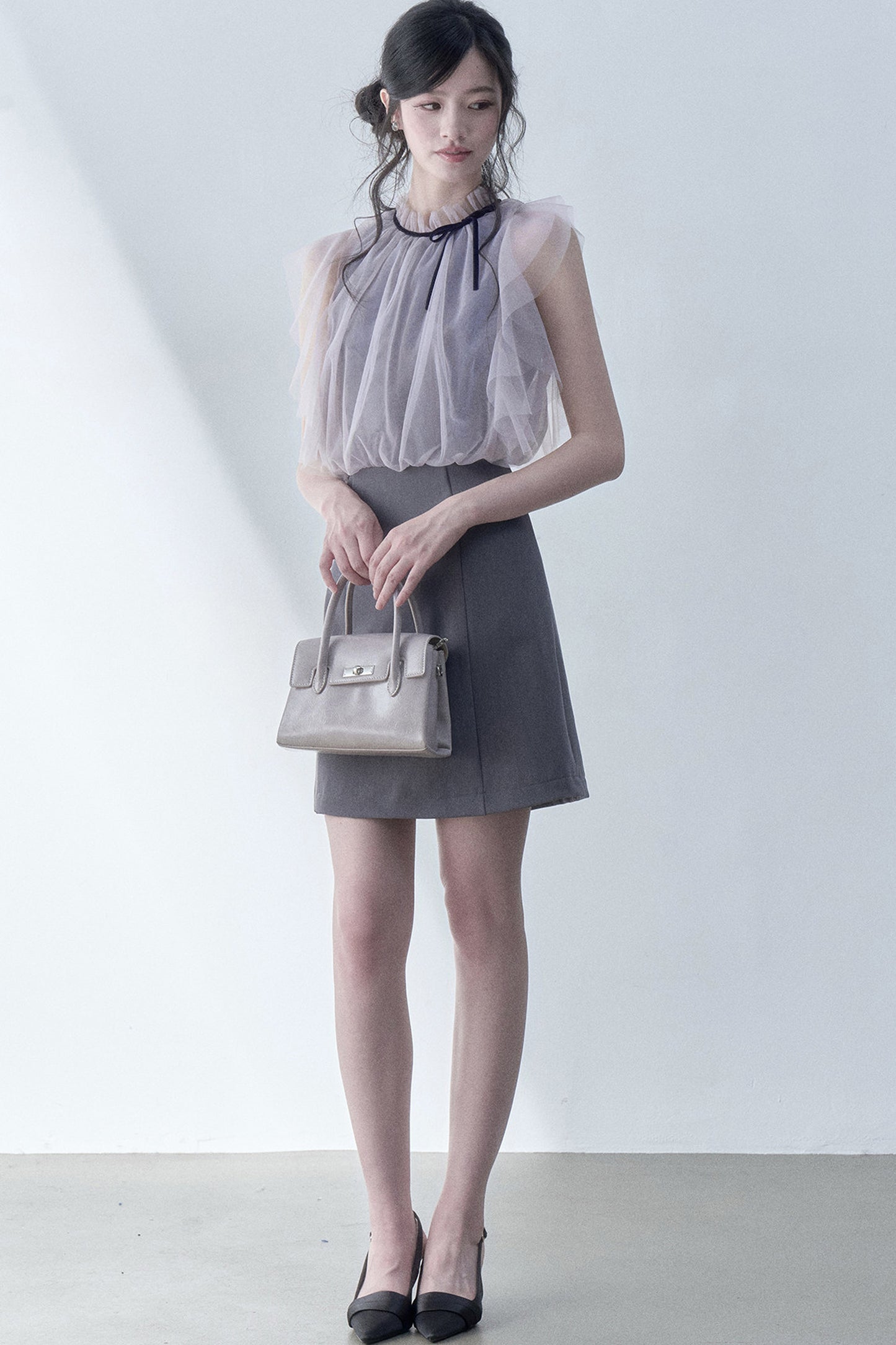 Plissiertes Kleid mit Mesh-Patchwork