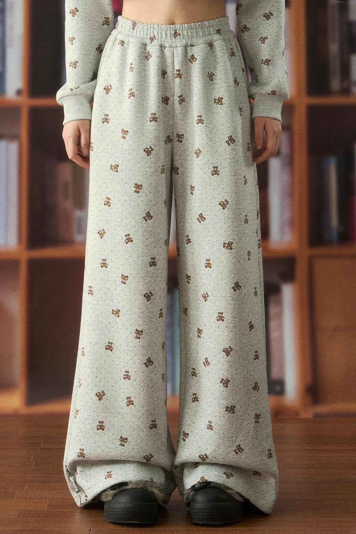 Elastic Waist Bear Print Wide-Leg Pants