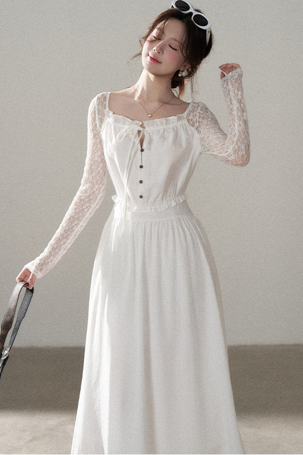Robe trapèze en dentelle à boutons